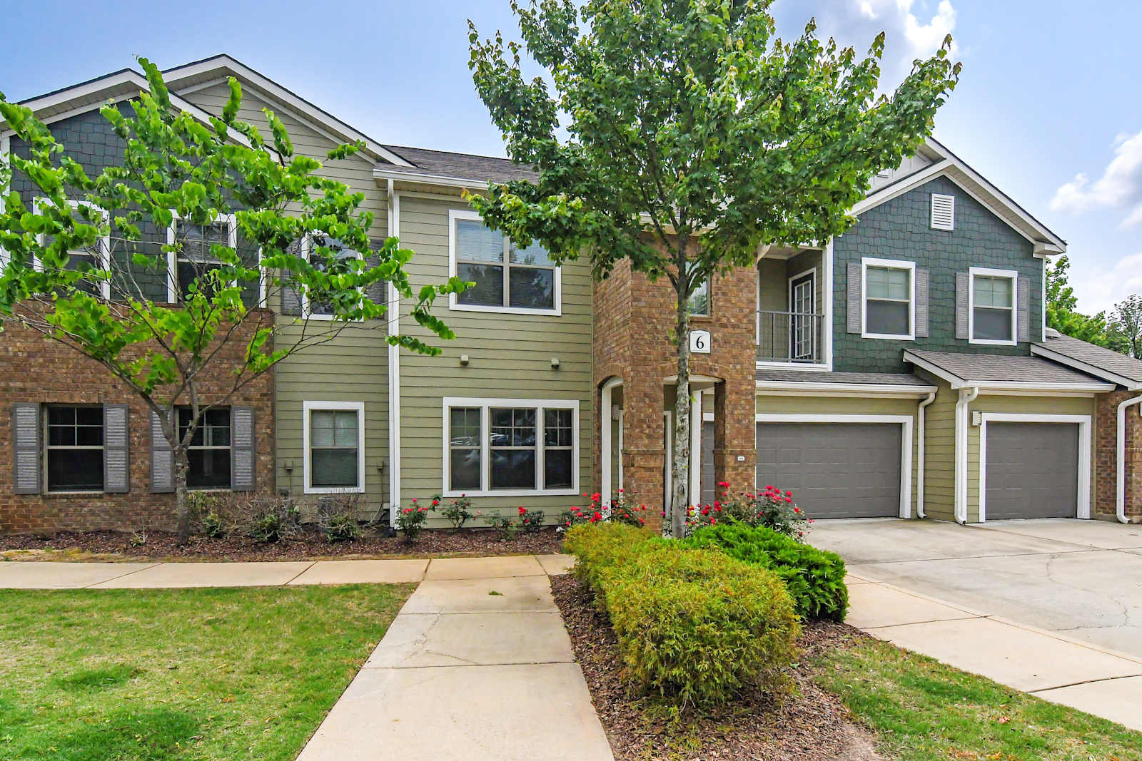The Mansion — 3BR Townhome-Style with Garage at Faulkner Flats, unit TH-7